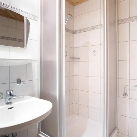 Zur Post - Hauserwirt *